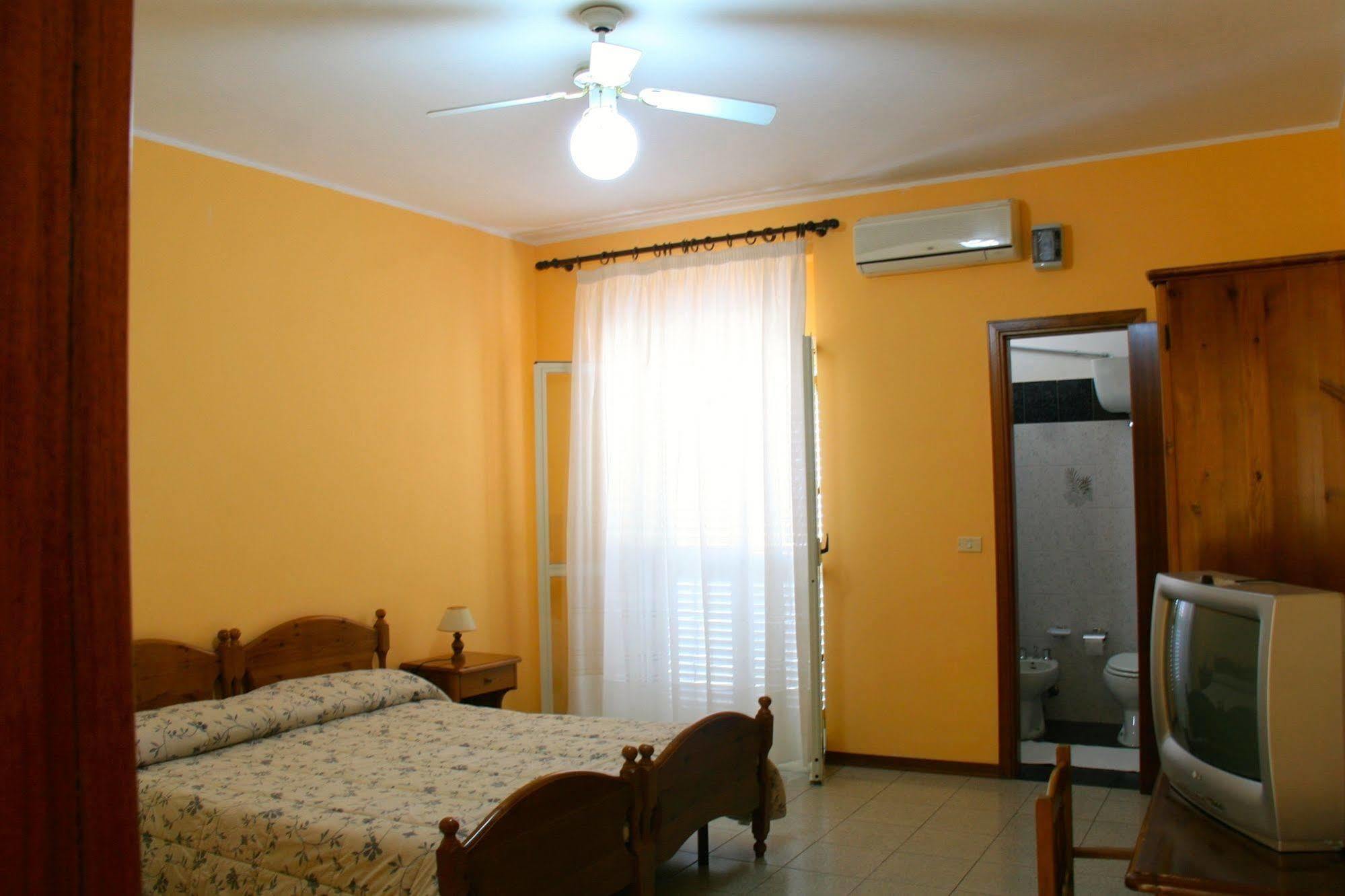 Hotel la Perla Tropea Bagian luar foto